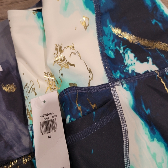 Old Navy Women's Workout Pants/Leggings- Set of 3 - Picture 5 of 7